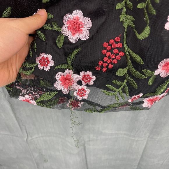 Modcloth Dress Womens Large Sweet Nostalgia Embroidered Black Pink Short Sleeve - Picture 8 of 11